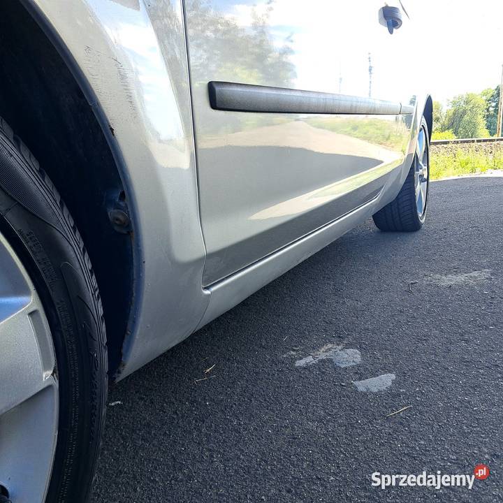 Ford Focus 14 benzyna Prosty silnik Mocno garażowany sprzedam