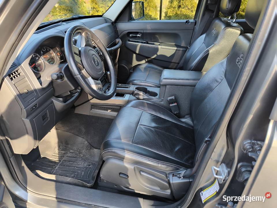 Jeep liberty ładny stan Nowy gaz Lubartów