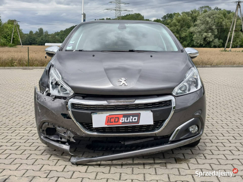 Peugeot 208 lifcie 12 benzyna 110 niski przebieg Kęty