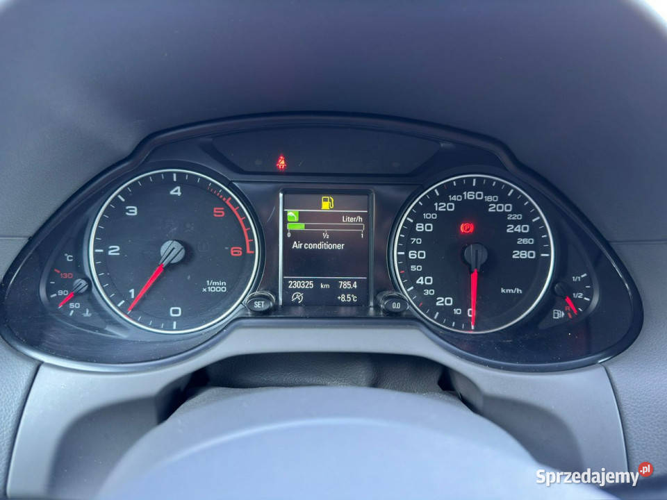 Audi Q5 udokumentowany przebieg serwisowana diesel Zwoleń