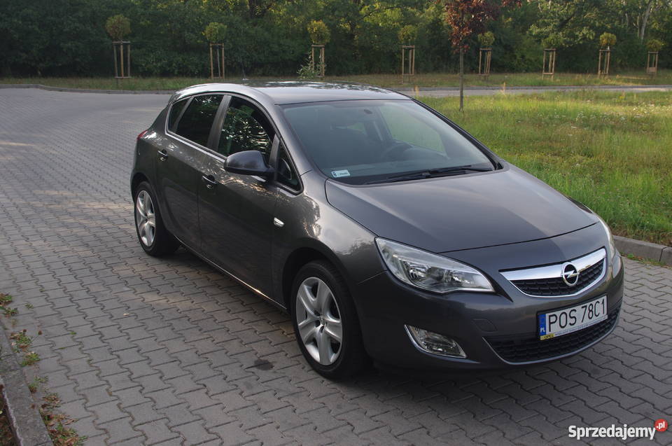 Opel astra j 2011