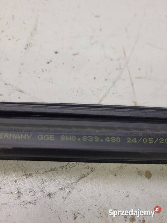 USZCZELKA DRZWI PRAWY TYŁ AUDI A4 B9 8W0839480 Uszczelki śląskie Przystajń