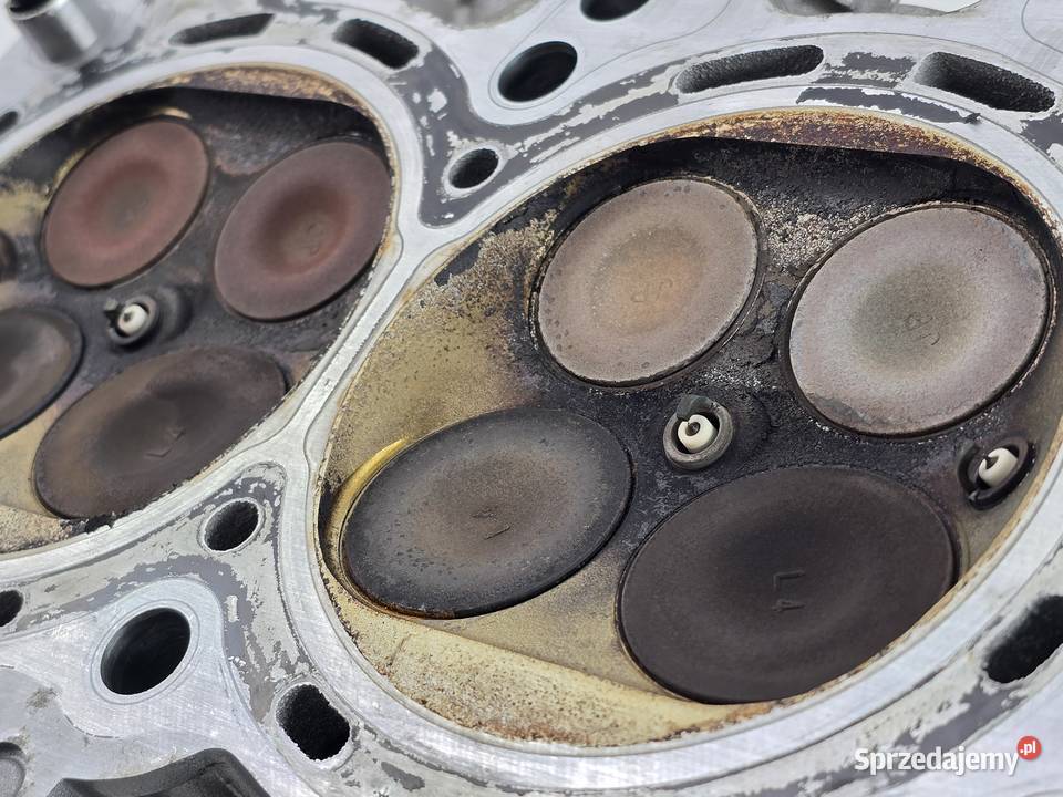 Glowica Zawory Honda Crf 1000 Twin Africa Janowice sprzedam