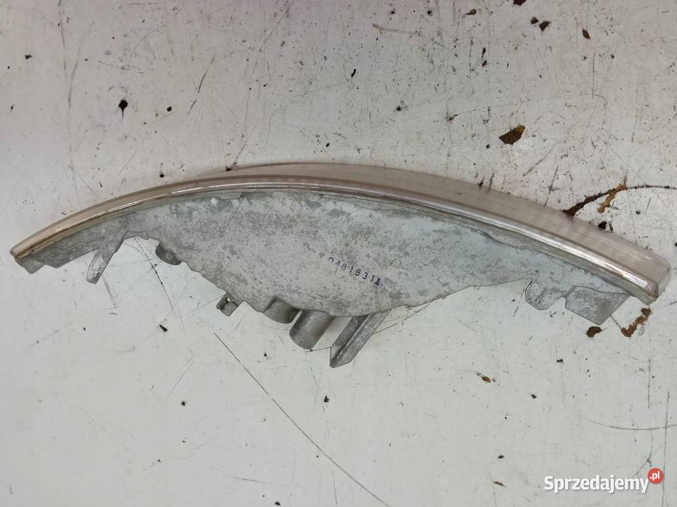 KIERUNKOWSKAZ LEWY Renault Trafic II 20012014 Rok produkcji 2003