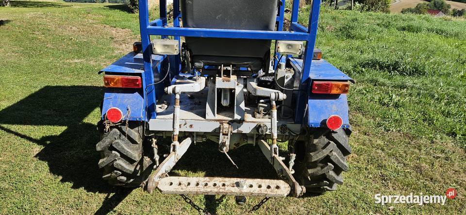 Traktorz kabiną SAM FordŻuk