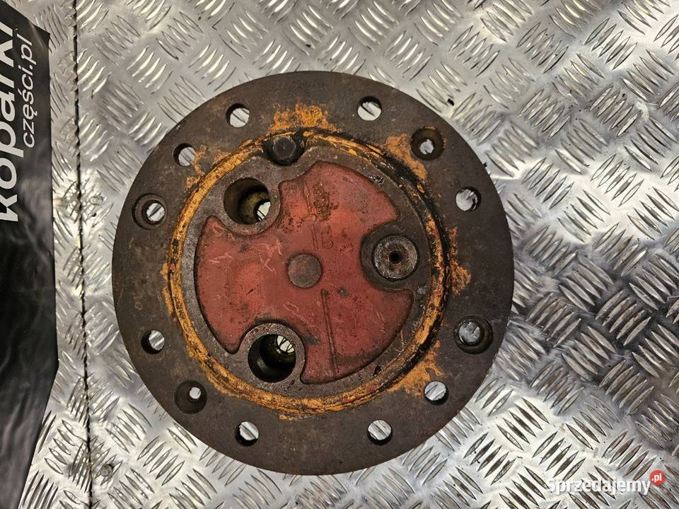 Kosz satelitów zwolnicy tylnego mostu Case pomorskie Gdynia