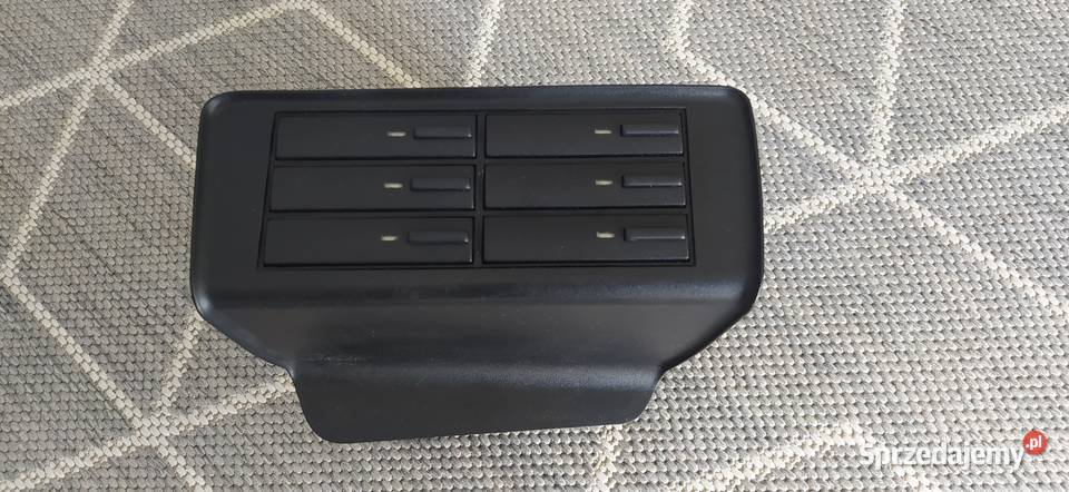 VW GOLF 3 MK3 BOX SCHOWEK NA KASETY VENTO GTI osobowe sprzedam