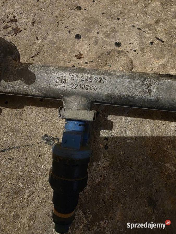 Listwa wtryskowa c20xe mot 28 wtryski Opel Astra Rok produkcji 1993 Kraków