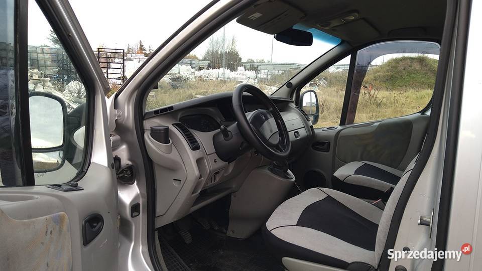 renault trafic 2006r 25 diesel 7 osobowy kllima Szczecin