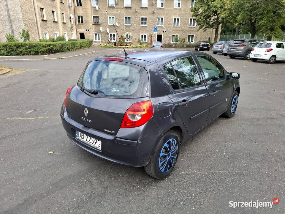 Renault clio 12 Benzyna 2007r Wałbrzych