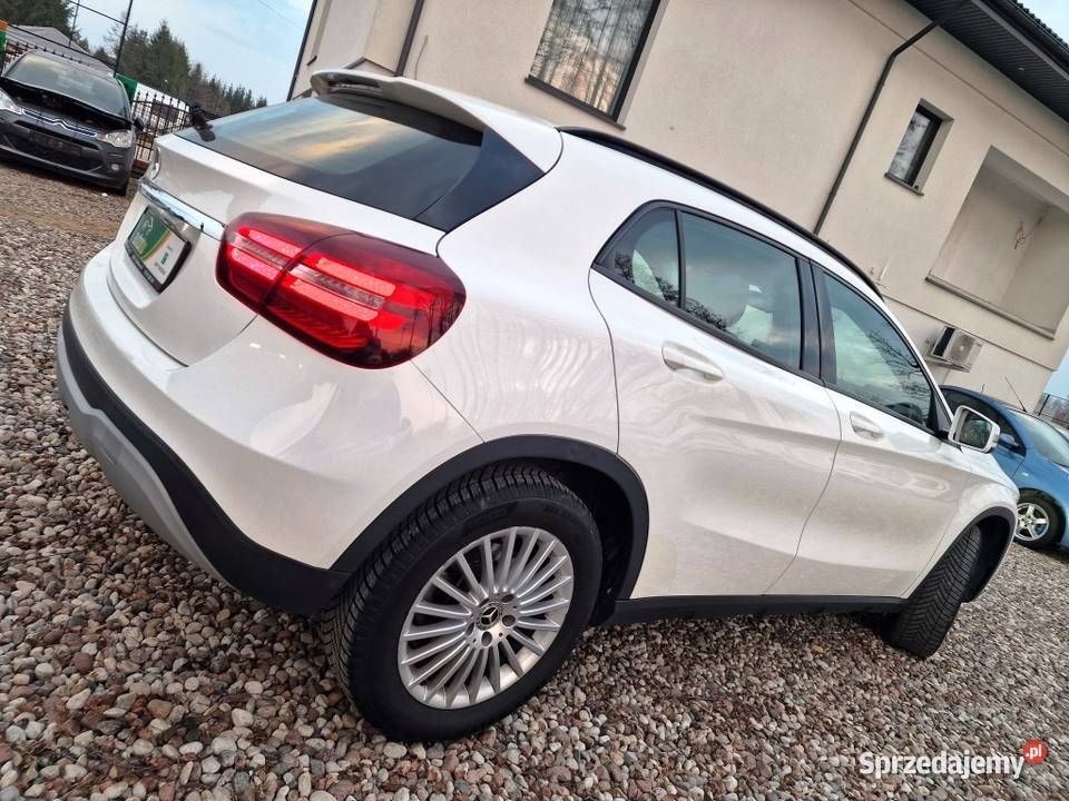 Mercedes GLA180 Salonowy Serwisowany Pełna sprzedam