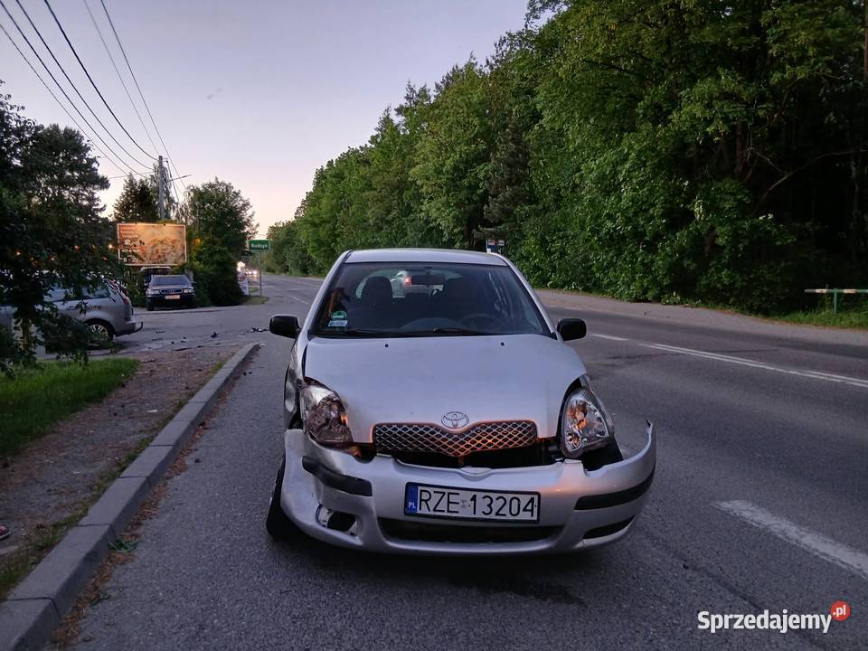 Toyota Yaris I 2003r 10 1E7 Uszkodzona Yaris małopolskie Kraków