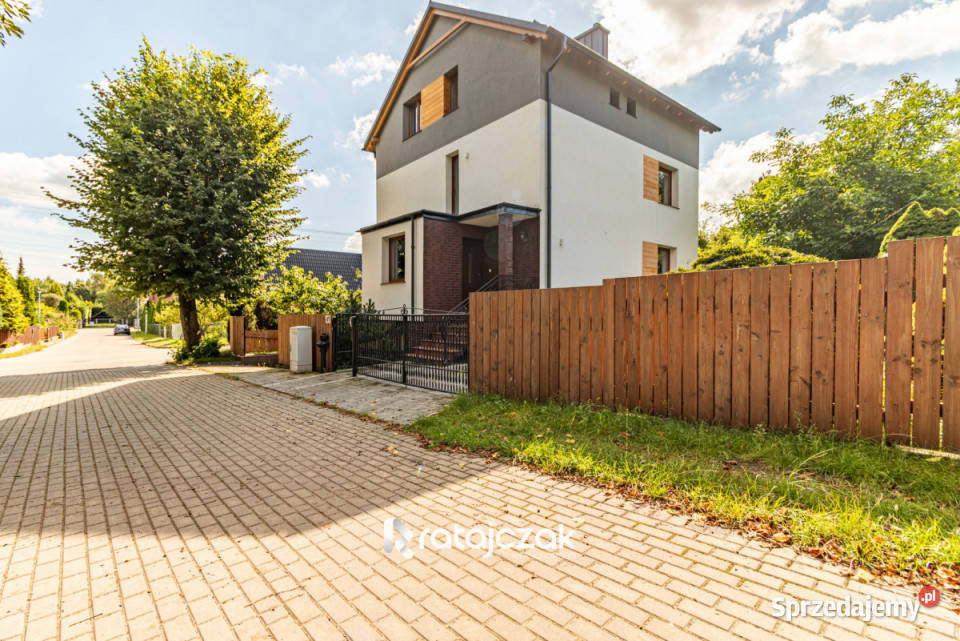 Dom wolnostojący Luzino 275m2 Liczba pokoi 7 pomorskie sprzedam