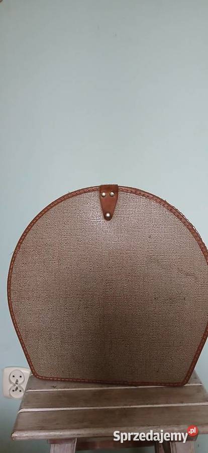 Stary kufer na kapelusze z lat 30 tych Kraków