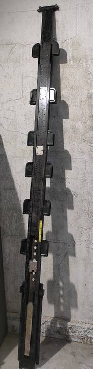 Wielton słupek boczny kłonica nowy model Siedlce