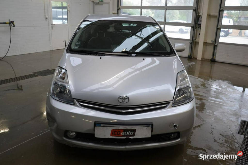 Toyota Prius 15 benzynka hybryda FAJNY PRZEBIEG Kęty