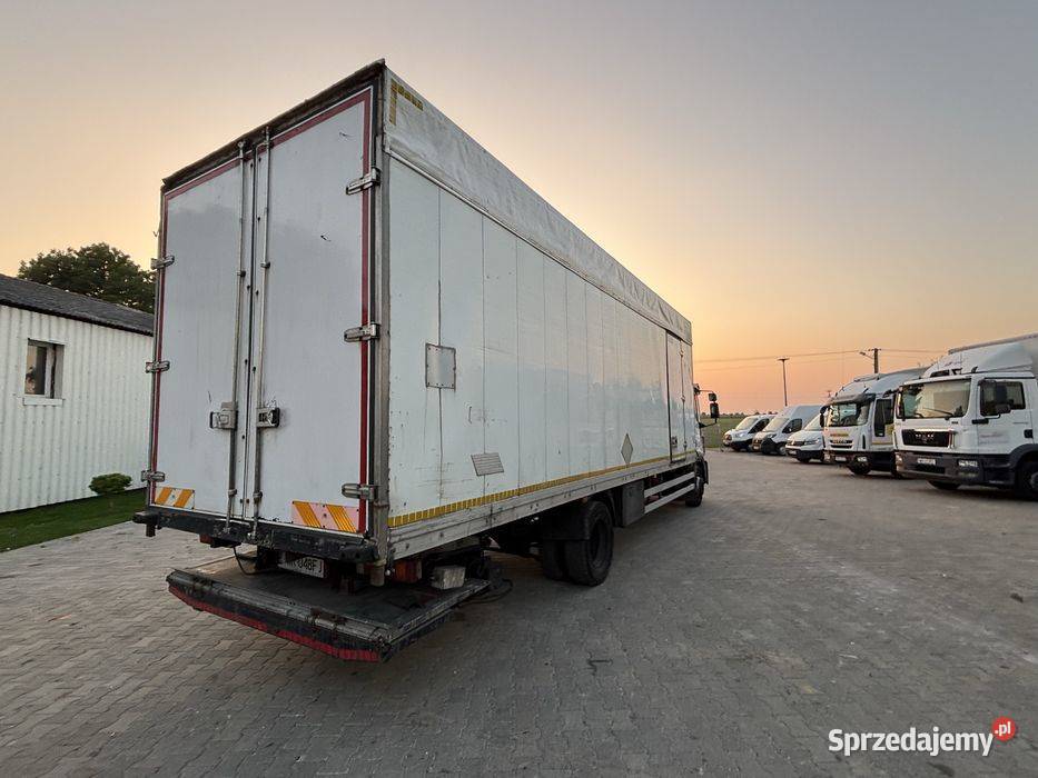 IVECO EUROCARGO 120E 280 kontener winda wielkopolskie Sobiesiernie