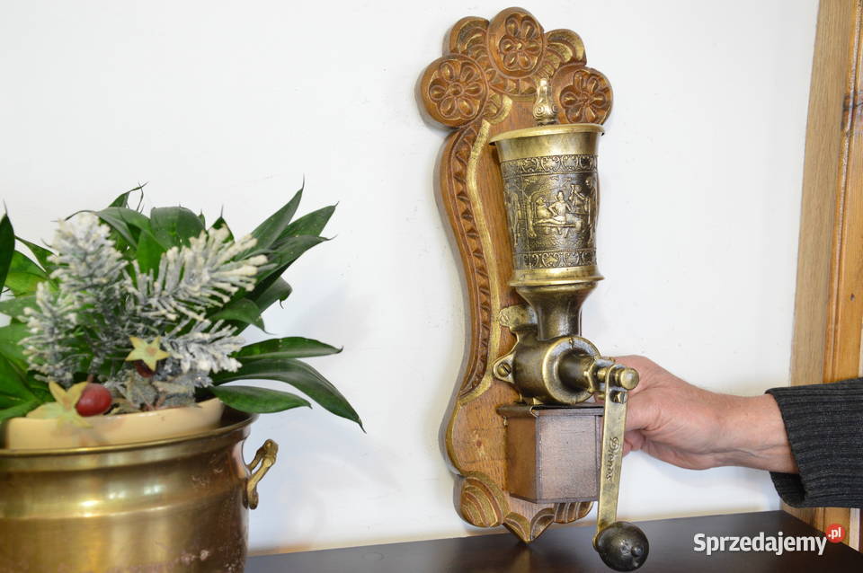 cynowy MŁYNEK wiszący do kawy bstary sygnowany Jastrzębie-Zdrój