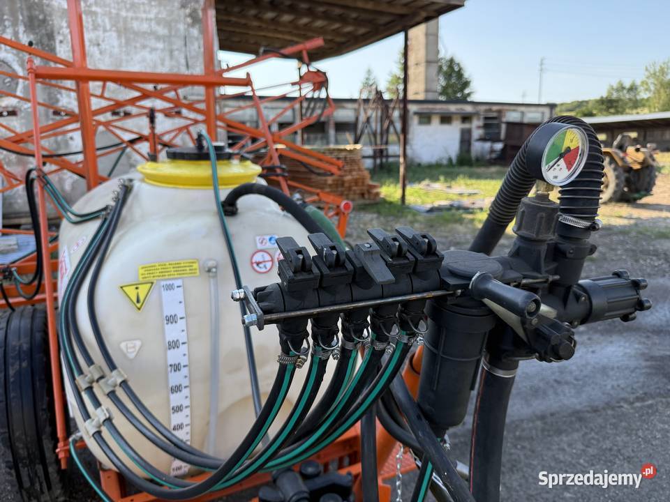 Opryskiwacz ciągany Pilmet 1000 litrów model