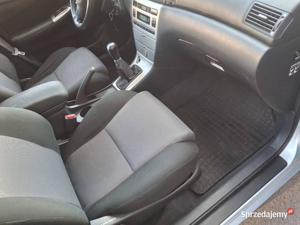 TOYOTA COROLLA nieuszkodzony Otwock