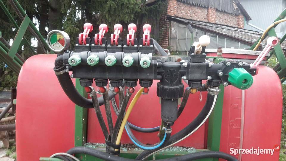 Opryskiwacz 800l Moteska belka 12m