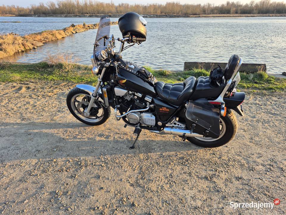Honda magna 750 nieuszkodzony Puławy sprzedam