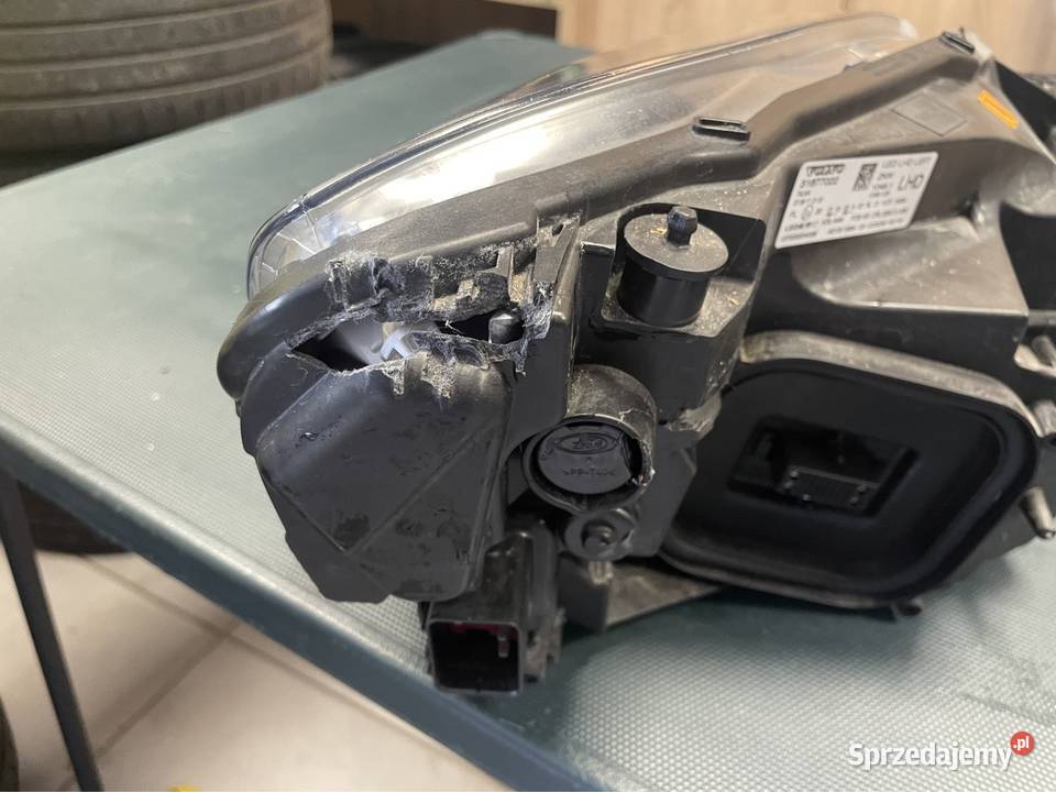 Volvo V40 II 15 reflektor full led lewy 31677022 lubelskie