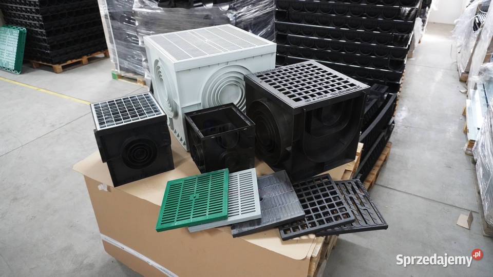 Właz ogrodowy zamykany studnia szambo PP Czarny Materiały budowlane Wrocław