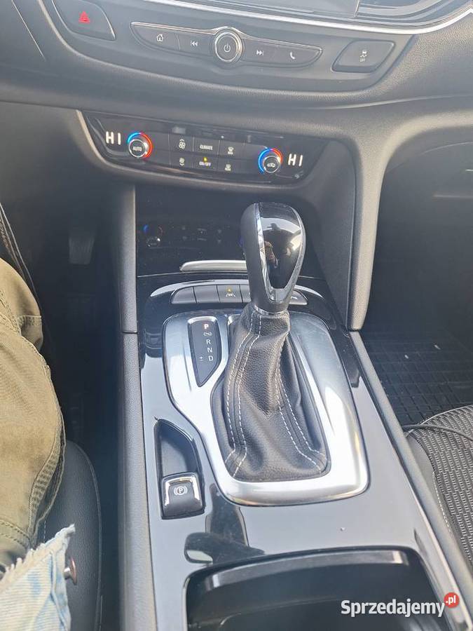 Opel Insygnia 15 benzyna automat 1500cm3