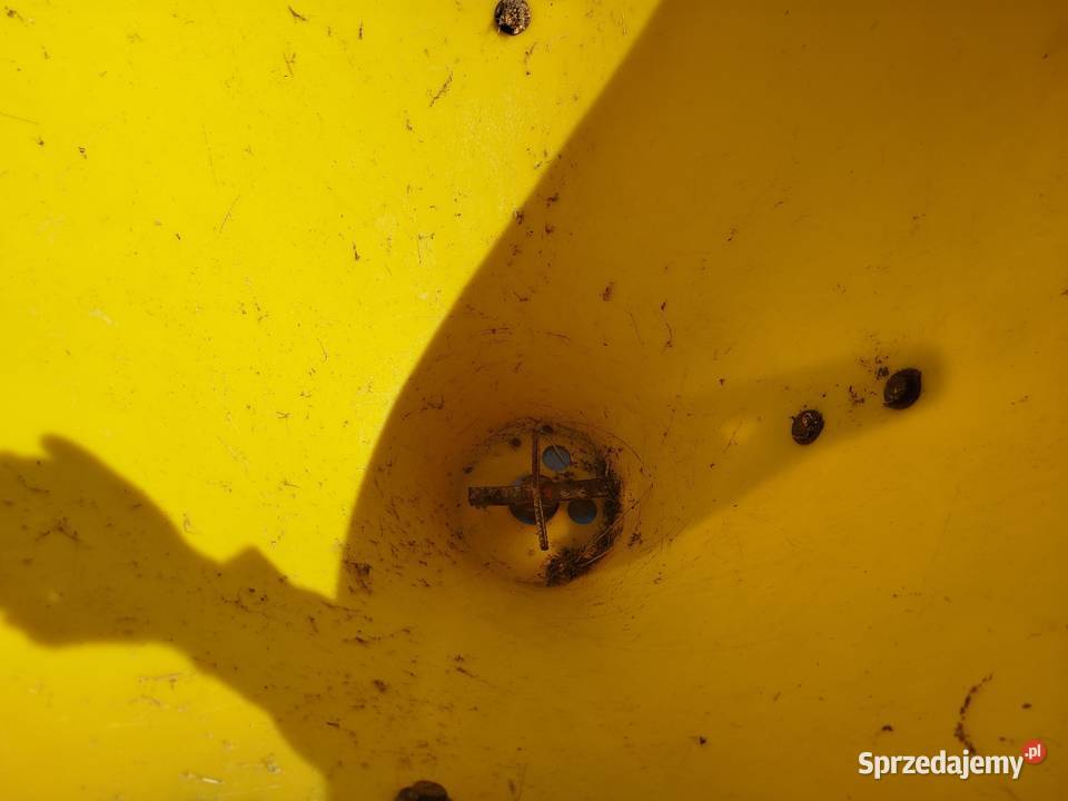 rozsiewacz do nawozów Strumyk S300l małopolskie sprzedam