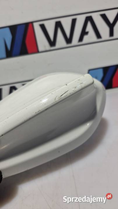 BMW X1 F48 ANTENA DACHOWA REKIN OBUDOWA A300