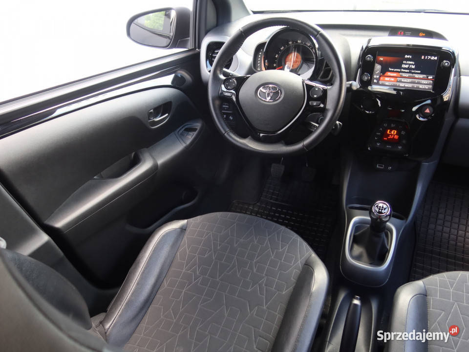 Toyota Aygo 10 VVTi światła przeciwmgielne Katowice