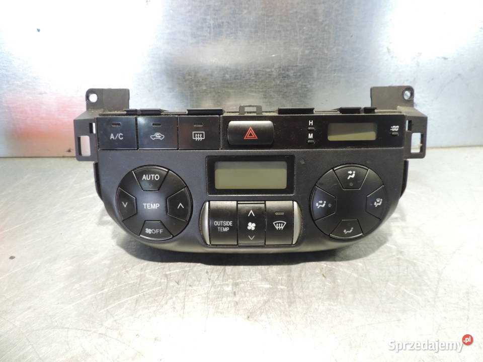 PANEL NAWIEWU KLIMATYZACJI TOYOTA RAV4 II 20 D4D