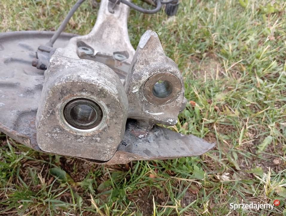 Audi A4 B6 B7 zwrotnica przód 8E0407242B Iława