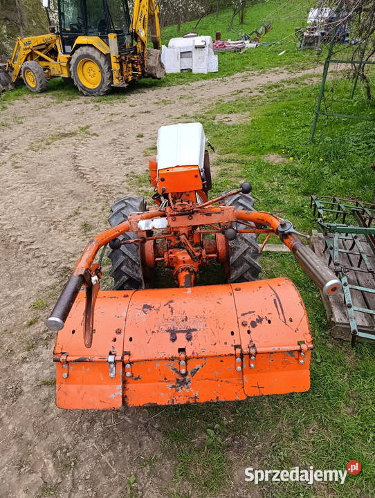 Traktorek ogrodniczy Holder Krosna
