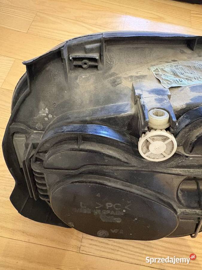 Lampy przednie golf 4 Valeo 169km Warszawa