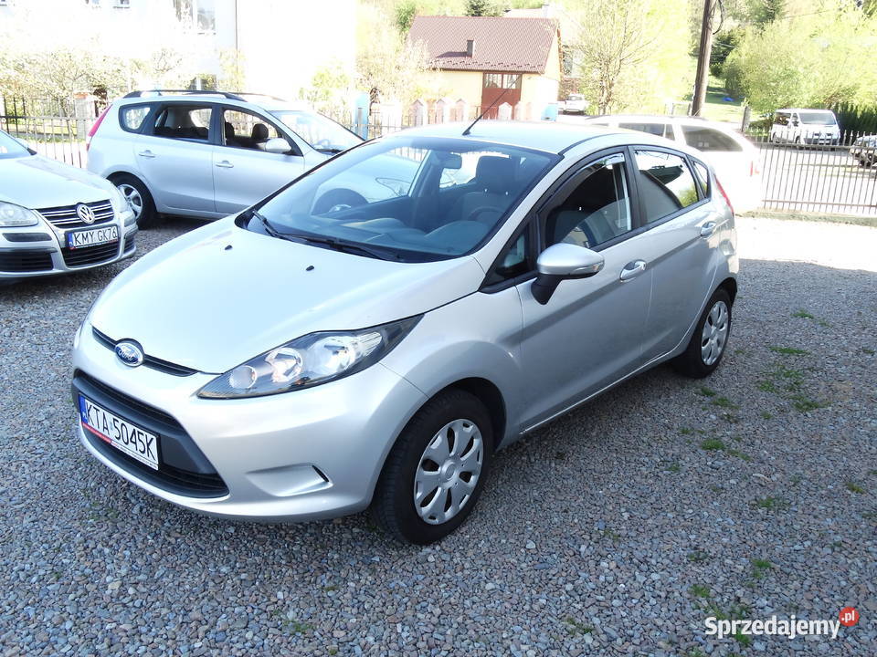 Ford Fiesta 125benzyna 82 Wypożyczalnia wynajem Przebieczany