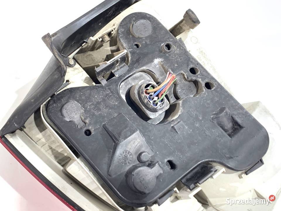LAMPA PRAWY TYŁ AUDI A4 B6 8E0945096 podkarpackie