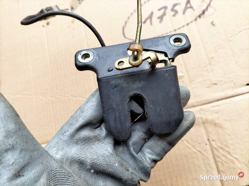 AUDI 80B4 SEDAN ZAMEK TYLNEJ KLAPY BAGAŻNIKA