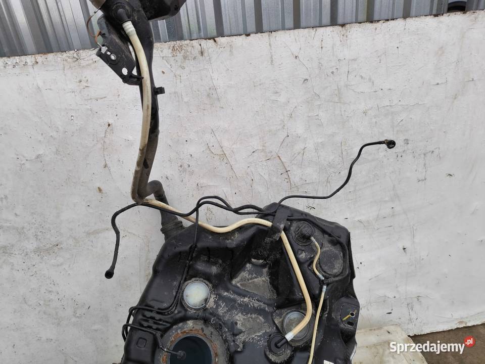 BAK ZBIORNIK PALIWA AUDI A3 8V SEDAN VW SKODA śląskie Przystajń sprzedam