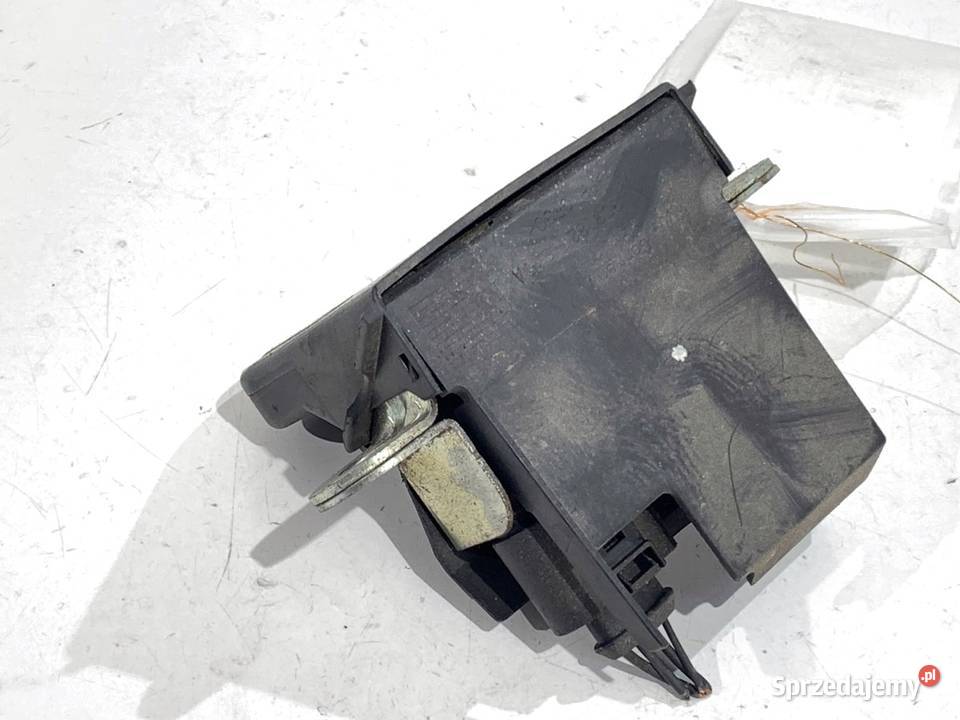 ZAMEK KLAPY TYŁ VW PASSAT B6 Hatchback