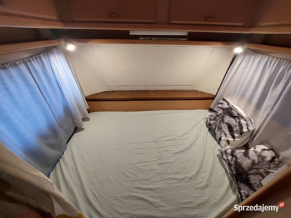 Wyjątkowo położona przyczepa kempingowa w Warszawa