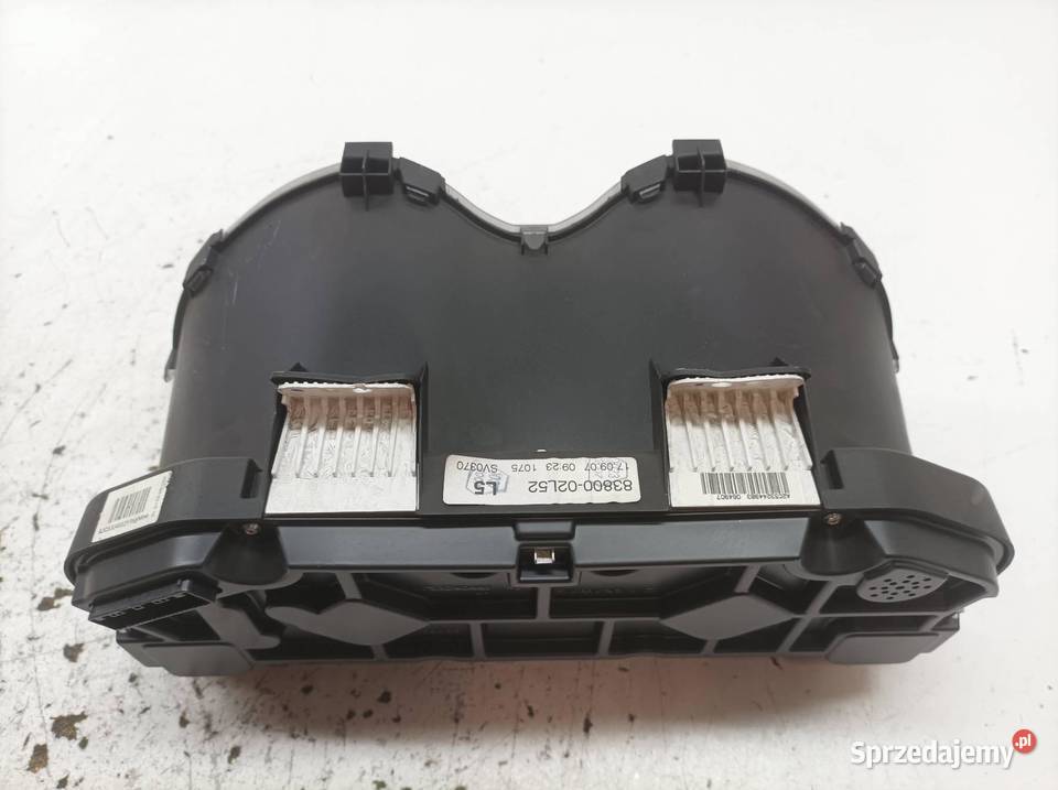 LICZNIK 8380002L52 16 B 122 Toyota Auris I sprzedam