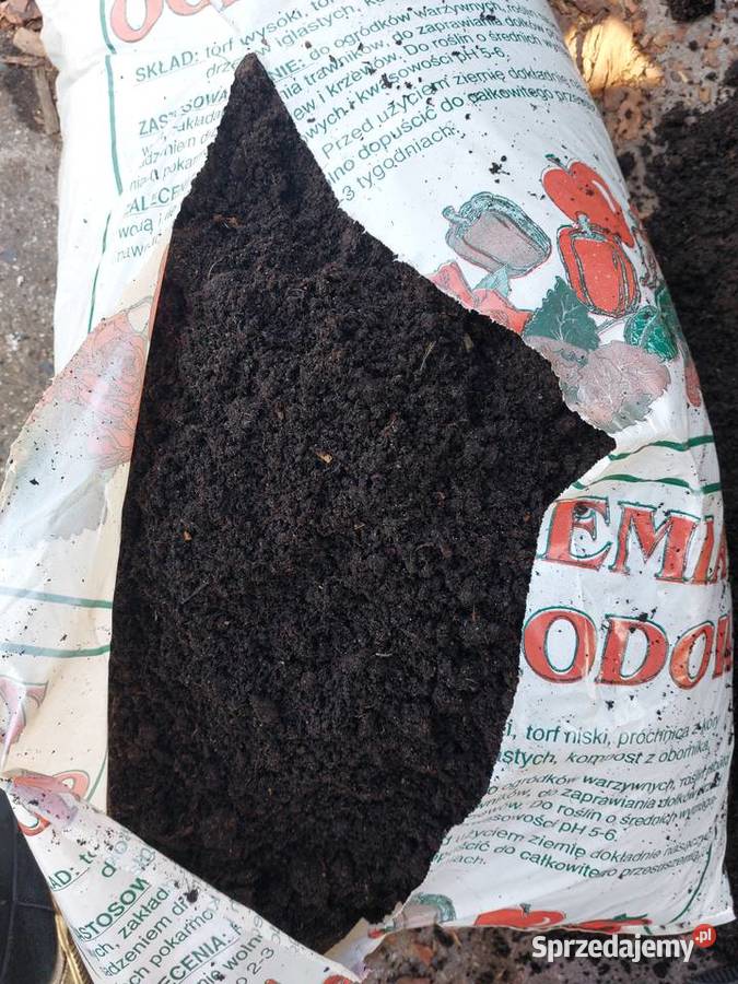 Kora sosnowa Ziemia ogrodowa uniwersalna Torf Pułtusk