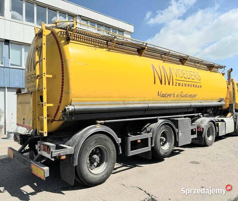 Naczepa do paszy silos ciagnik z kompresorem Warszawa