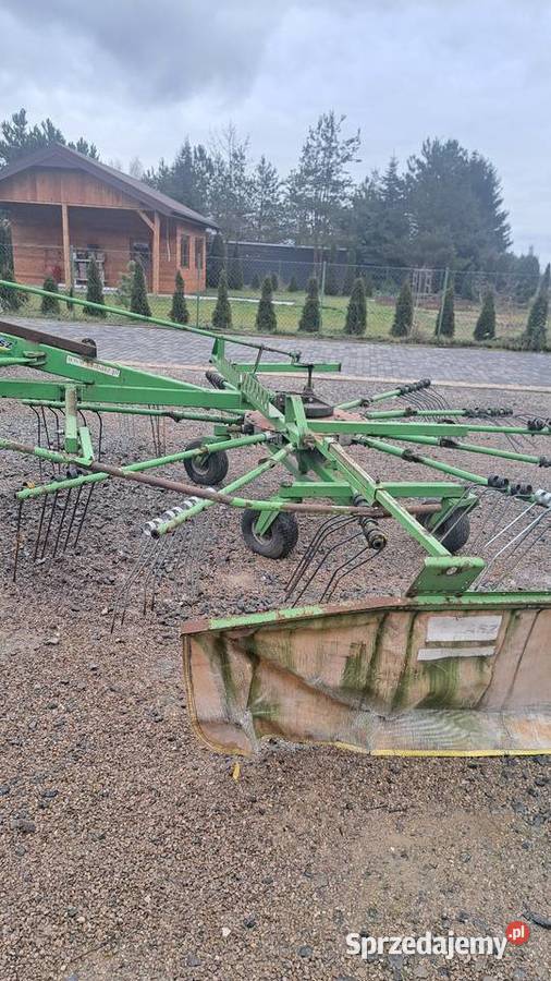 Zgrabiarka karuzela Samasz 2004r 13 ramion 460m Parczew