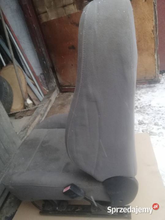 PEUGEOT 307 5D FOTEL prawy przedni