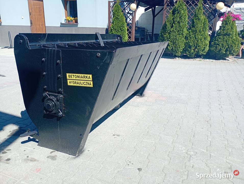 Betoniarka łyżkowa 800L mocManitu Pozostałe Żuromin