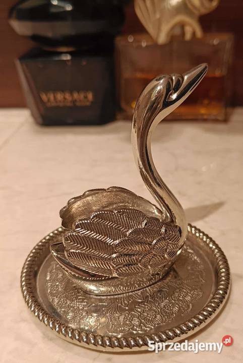 Figurkastojak do biżuterii łabędź na tacce