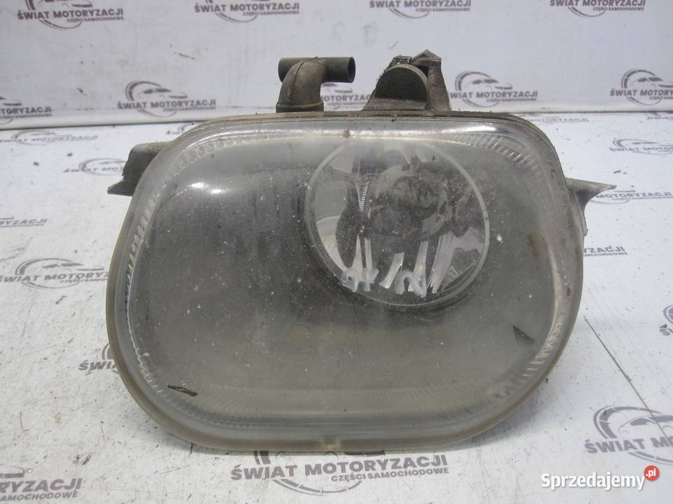 VOLVO XC90 I LIFT 10r halogen prawy 31111183